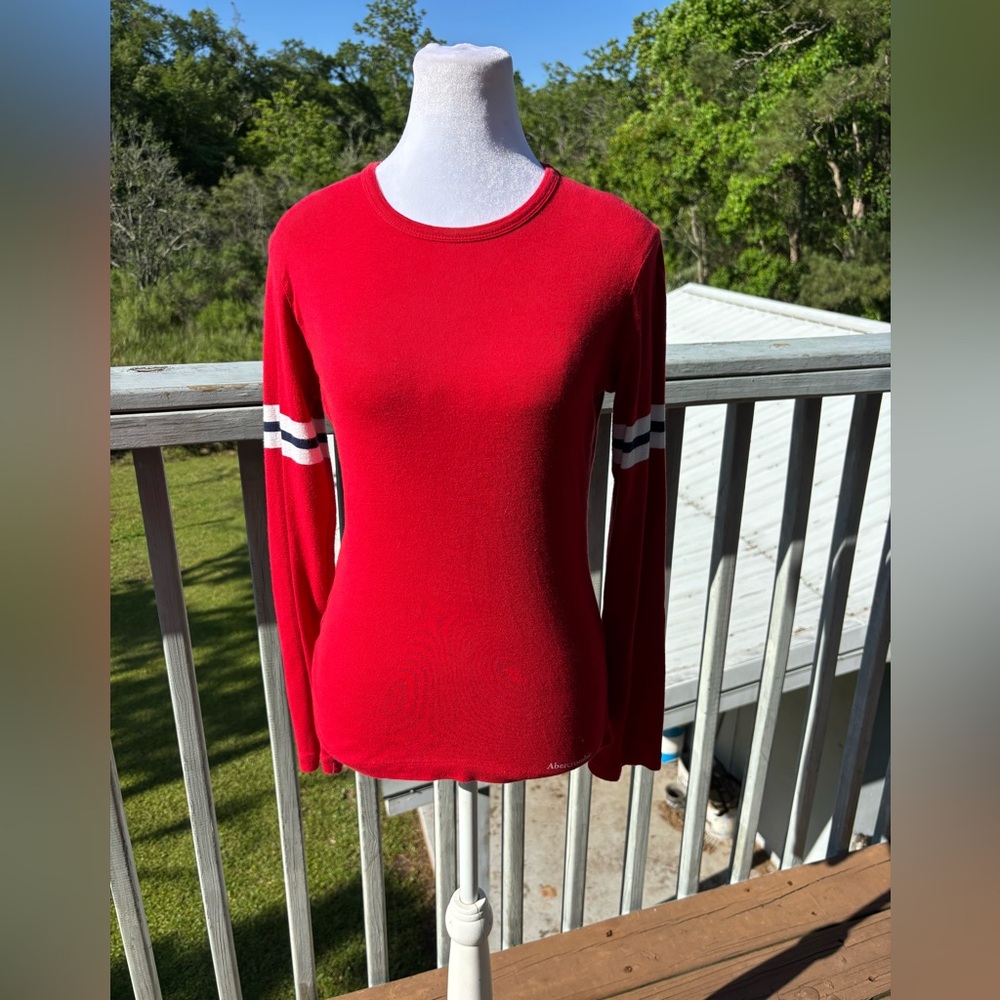 Vintage Abercrombie & Fitch Reliable Outdoor Goods Long Sleeve Women’s Tee Med